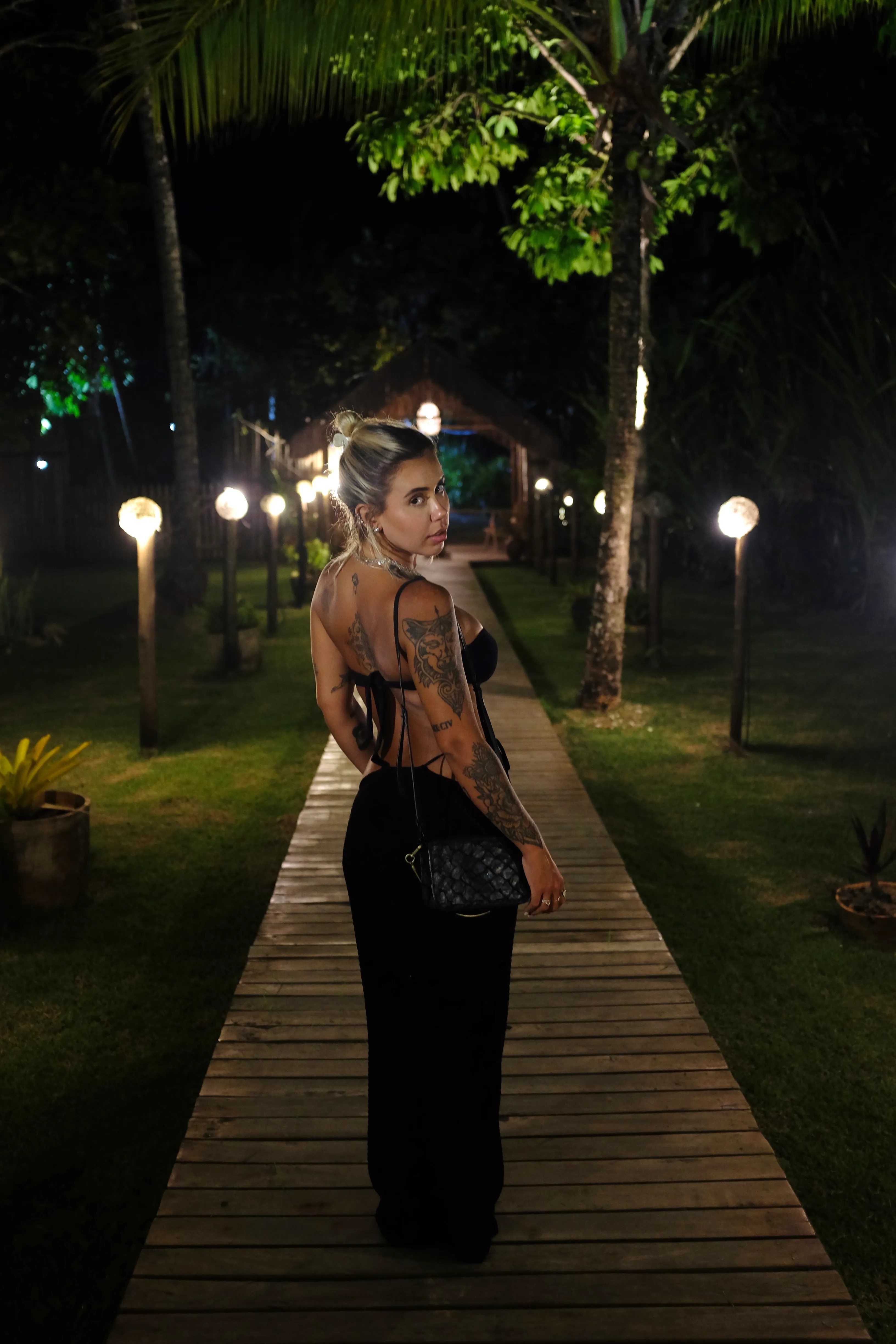 Check out dani :) (@ixmdxniela) on Linkme