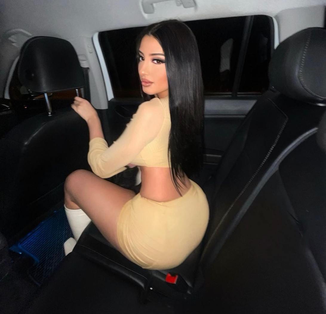 Check out Drea ღ (@dreathefeline) on Linkme